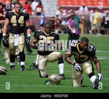 New Orleans Saints' running back Reggie Bush (25) and other members of the Saints warms-up prior to their game against the Washington Redskins at FedEx Field in Landover, Maryland on September 14, 2008. (UPI Photo/Kevin Dietsch) Stock Photo