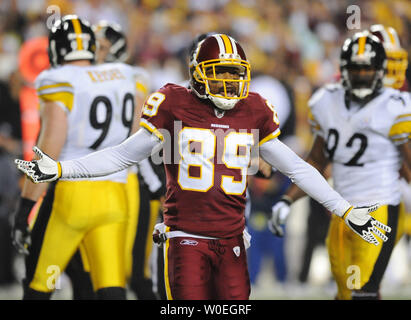 20 November 2005: Randy Moss (18). The Oakland Raiders defeated the  Washington Redskins 16-13 at FedEx Field in Landover, MD. (Icon Sportswire  via AP Images Stock Photo - Alamy