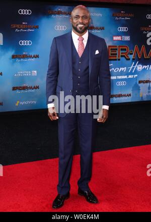 Hollywood, United States. 26th June, 2019. HOLLYWOOD, LOS ANGELES, CALIFORNIA, USA - JUNE 26: Wayne Brady arrives at the Premiere Of Sony Pictures' 'Spider-Man Far From Home' held at the TCL Chinese Theatre IMAX on June 26, 2019 in Hollywood, Los Angeles, California, United States. (Photo by David Acosta/Image Press Agency) Credit: Image Press Agency/Alamy Live News Stock Photo