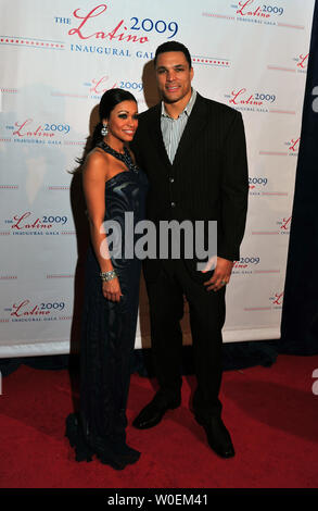 Tony Gonzalez, tight end for the Kansas City Chiefs, and his girlfriend October arrive at the Latino Inaugural Gala at Union Station in Washington on January 18, 2009. U.S. President-elect Barack Obama will be sworn into office on January 20.  (UPI Photo/Alexis C. Glenn) Stock Photo