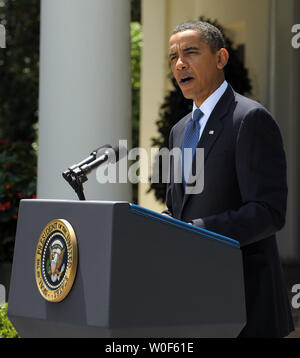 U.S. President Barack Obama discusses the economy in the Rose Garden of the White House on August 7, 2009. Obama noted the unemployment rate for July declined to 9.4 percent from 9.5 percent in June, a sign that economic losses are slowing.   UPI/Roger L. Wollenberg Stock Photo