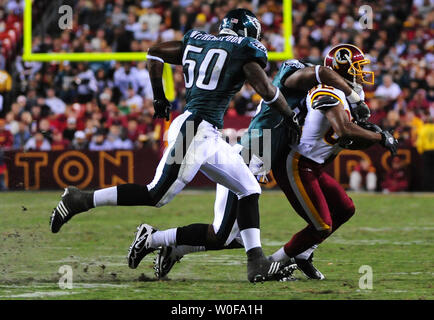 Washington Redskins Antwaan Randle El (82) eludes Philadelphia