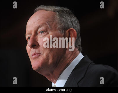 Sen. Lamar Alexander (R-TN) speaks on the Sessions-McCaskill spending freeze bill, on Capitol Hill in Washington on September 16, 2010.   UPI/Kevin Dietsch Stock Photo