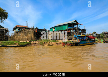 Kampong Phluk, Kompong Phluk, Kompong Pluk or Kampong Pluk a village built on stilts on Tonlé Sap Lake, near to Siem Reap, Cambodia, South East Asia Stock Photo