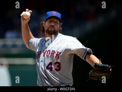 R a dickey mets hi-res stock photography and images - Alamy