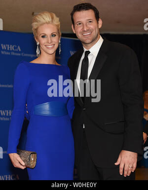 Glendale, AZ, USA. 31st Jan, 2015. Tony Romo, Candice Crawford at arrivals  for DIRECTV's Super Saturday Night Super Bowl Party, DIRECTV Super Fan  Stadium at Pendergast Family Farm, Glendale, AZ January 31