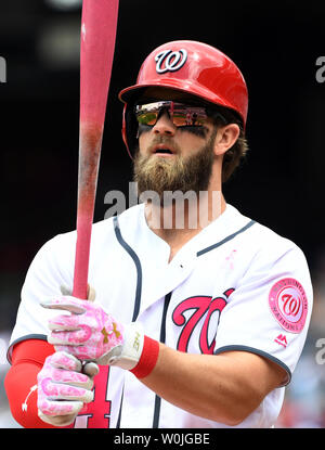 Bryce Harper gifts Phanatic-themed bat to Henderson All-Stars ace pitcher