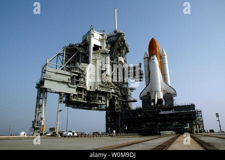 Space Shuttle Payload Changeout Room Big Stock Photo - Alamy