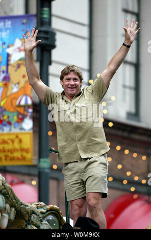 In this file photo, Steve Irwin waves to the crowd in the Macy's 78th Thanksgiving Day parade in New York City on November 25, 2004. Irwin died September 4, 2006 after being fatally injured by a stingray. Irwin pulled its barb out of his chest before losing consciousness and dying, his manager said on Tuesday.  (UPI Photo/John Angelillo) Stock Photo