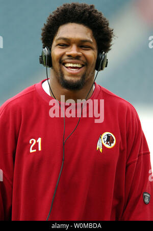 FILE ** Washington Redskins safety Sean Taylor (21) escapes the