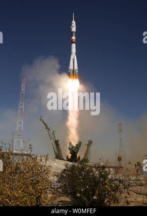 The Soyuz TMA-16 launches from the Baikonur Cosmodrome in Kazakhstan on Wednesday, September 30, 2009 carrying Expedition 21 Flight Engineer Jeffrey N. Williams, Flight Engineer Maxim Suraev and Spaceflight Participant Guy Laliberté to the International Space Station.  UPI/Bill Ingalls/NASA Stock Photo