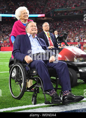 Former President George HW Bush and wife Barbara Bush attend the coin toss before the New England Patriots play the Atlanta Falcons in Super Bowl LI at NRG Stadium in Houston in this February 5, 2017 file photo.  Former First Lady Barbara Bush, died at the age of 92 in her Houston home according to the office of her husband former President George H.W.Bush on 4/17/2018. The 92-year-old was in failing health and it had been reported that she had decided to seek 'comfort care' instead of additional medical assistance.            Photo by Kevin Dietsch/UPI Stock Photo