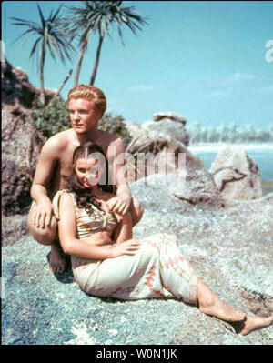 THE BLUE LAGOON 1949 Universal Pictures film with Jean Simmons and Donald Houston Stock Photo