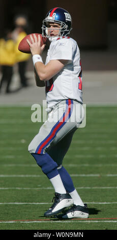 New York Giants quaterback Eli Manning speaks to the media during Media Day  at the University of Phoenix Stadium in Glendale, Arizona, on January 29,  2007. Super Bowl XLII will feature the