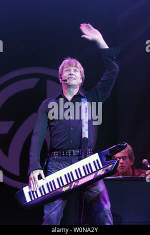 Robert Lamm of Chicago performs in concert, at the Sound Advice Amphitheatre , in West Palm Beach,  Florida, on July 28, 2004.  (UPI Photo/Martin Fried) Stock Photo