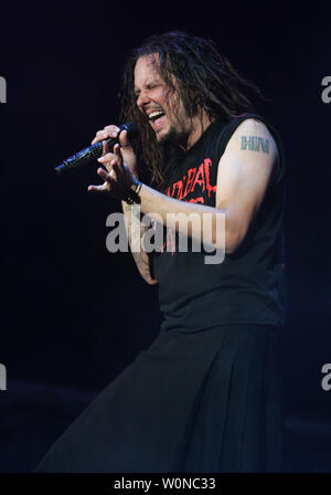 Jonathan Davis with Korn performs in concert during the Family Values Tour at the Sound Advice Amphitheatre in West Palm Beach, Florida on August 14, 2007.  (UPI Photo/Michael Bush) Stock Photo