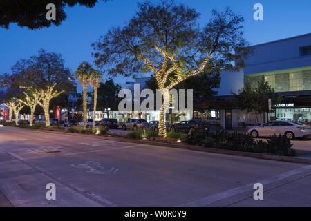 Image showing South Lake Ave in Pasadena, California. The South Lake District includes premier shopping, dining, and financial business. Stock Photo