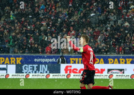 Torschuetze / Torschütze Nils Petersen (Freiburg) dreht Jubel / Freude / Emotion / Torjubel / Torschuetze / Torschütze, ab     1. BL: 17-18 -23. Spieltag - Freiburg vs. Bremen Stock Photo