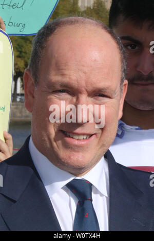 S.D. Fuerst Albert II von Monaco, Pressekonferenz zur Klimawoche, Jungfernstieg Hambrg, 24.09.2018 Stock Photo