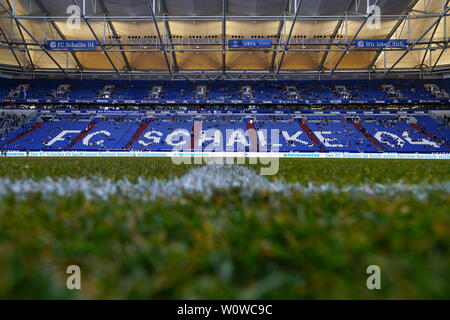 Veltins Arena auf Schalke,   1. BL: 18-19: 22. Sptg. -  SC Freiburg vs. VfL Wolfsburg  DFL REGULATIONS PROHIBIT ANY USE OF PHOTOGRAPHS AS IMAGE SEQUENCES AND/OR QUASI-VIDEO  Foto: Joachim Hahne/johapress Stock Photo