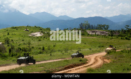 https://l450v.alamy.com/450v/w0wt4n/us-marines-with-the-ground-combat-element-marine-rotational-force-darwin-practice-combined-anti-armor-team-caat-techniques-with-royal-thai-marines-during-cooperation-afloat-readiness-and-training-carat-bhan-chan-krem-thailand-june-6-2019-carat-promotes-regional-security-maintains-and-strengthens-maritime-partnerships-and-enhances-interoperability-among-participating-forces-us-marine-corps-photo-by-lance-cpl-kaleb-martin-w0wt4n.jpg