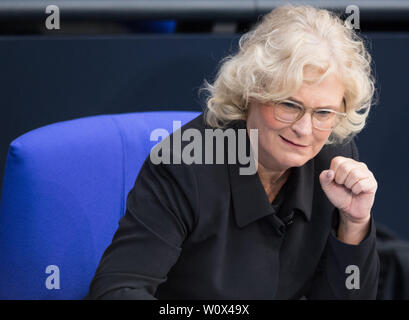 Berlin, Deutschland. 27th June, 2019. Christine LAMBRECHT (SPD), new Federal Minister of Justice and Consumer Protection. 107th plenary session in the German Bundestag in Berlin, Germany on 27.06.2019. | Usage worldwide Credit: dpa/Alamy Live News Stock Photo