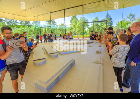 Cupertino, CA, United States - August 12, 2018: Apple Park Visitor Center with 3d map of new Apple HQ in Tantau Avenue of Cupertino, Silicon Valley Stock Photo