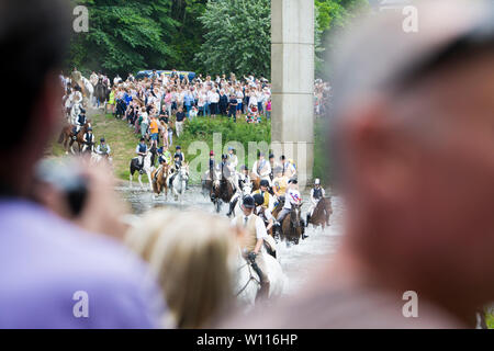 Galashiels, Scottish Borders, UK, June 29 2019. Braw Lads' Day 2019, Riders fording the River Tweed during the Braw Lads Gathering annual festival at Abbotsford on June 29th 2019 in Galashiels, Scotland. Credit: Scottish Borders Media/Alamy Live News Stock Photo