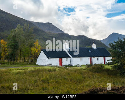 Black Rock Cottage climbing hut in Glen Coe in the Scottish Highlands Stock Photo