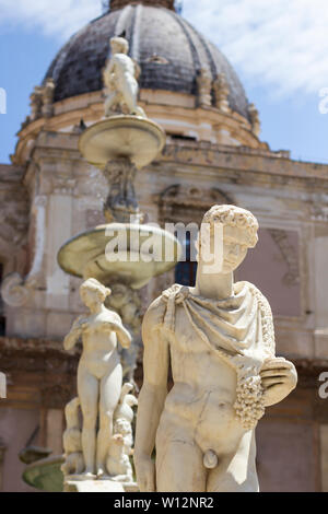 Ancient statues of marble Praetorian Fountain (Fontana Pretoria) on Piazza Pretoria in Palermo, Sicily, Italy Stock Photo