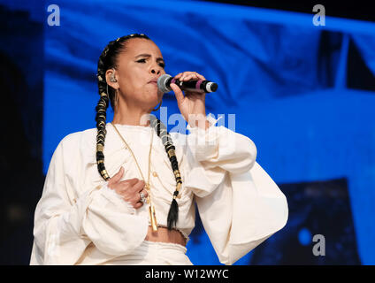 Pilton, Somerset, UK. June 29th 2019. Neneh Cherry performing on stage at Glastonbury Festival, Somerset Credit: Dawn Fletcher-Park/Alamy Live News Stock Photo