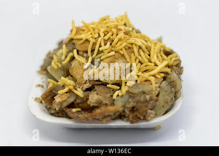 Churmur is a popular Calcutta street food A type of chaat and one of the more inspired offerings to come out of a phuchkawala's cart, churmur is crisp Stock Photo