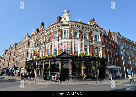 The Falcon public house, St John's Hill, Falcon Road, Battersea, Clapham Junction, South West London, United Kingdom Stock Photo