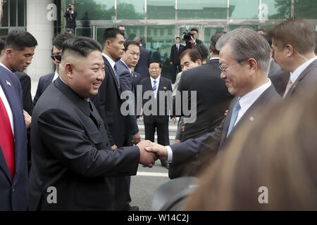 Paju, Gyeonggi, South Korea.30th June, 2019. June 30, 2019-Paju, South Korea-North Korean Leader Kim Jong Un and South Korean President Moon Jae In shakes hands before their meeting at a truce village Panmunjom in South Korea. Credit: President Office/ZUMA Wire/Alamy Live News Stock Photo