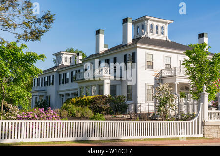 The Old Government House in Augusta, Georgia. Built in 1801, it was the ...