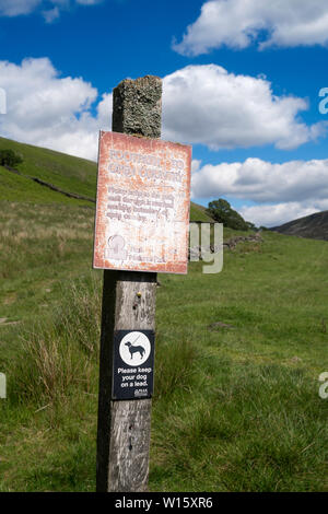 Old sign, Footpath To Open Country, please keep to  path, in Crowden, Derbyshire, England, UK Stock Photo