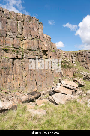 View within the disused Crowden Great Quarry or Loftend Quarry, Derbyshire, England, UK Stock Photo