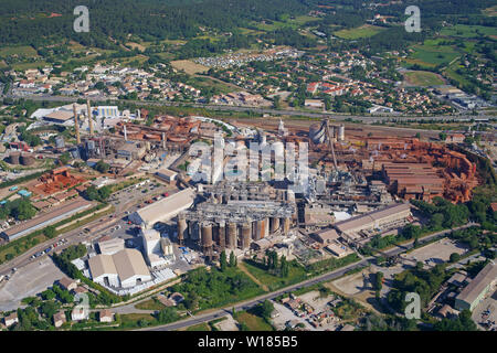 AERIAL VIEW. The Alteo Factory: a worldwide leader in the production of alumina from imported bauxite. Gardanne, Bouches-du-Rhône, Provence, France. Stock Photo