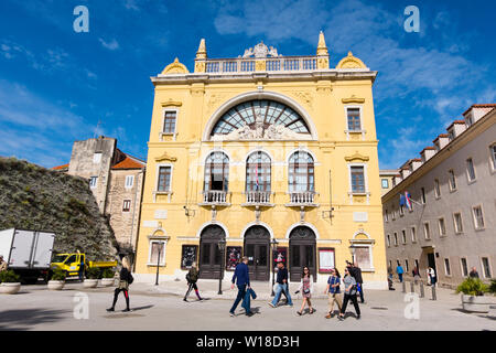 Hrvatsko narodno kazaliste Split, Croatian National Theatre in Split, Trg Gaje Bulata, Split, Dalmatia, Croatia Stock Photo