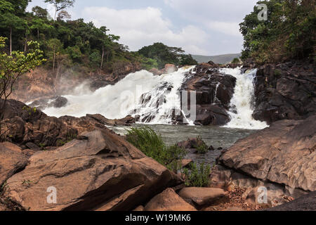 Bumbuna Falls on rapids of River Rokel in bush amongst lush vegetation of rain forest near Bumbuna village, Sierra Leone Stock Photo