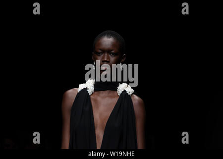 Berlin, Germany. 01st July, 2019. A model during show by Christoph Rump collections presented by Mercedes Benz, Berlin. Credit: Beata Siewicz/Pacific Press/Alamy Live News Stock Photo