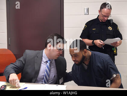 Racine, Wisconsin, USA. 1st July 2019.DALQUAVIS T. WARD, 26, makes his initial video appearance in Racine, Wisconsin court from the Racine County Jail Monday July 1, 2019. Bail was set at $5 million on charges that he shot and killed off-duty Racine Police officer John Hetland June 17 when Hetland tried to stop WARD during an armed robbery at Teezers bar and grill in Racine. Credit: ZUMA Press, Inc./Alamy Live News Stock Photo