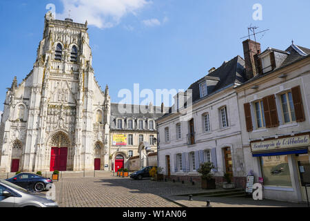 Saint-Riquier Baie de Somme Abbey Church, Saint-Riquier, Somme, Hauts-de-France, France Stock Photo