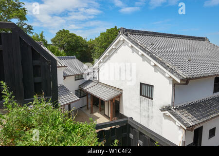 Traditional Japanese architecture at the Tokoname pottery footpath. The place is located near Nagoya Chubu Centrair International Airport. Stock Photo