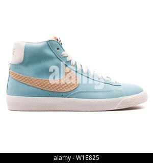 Blazer mid premium vintage qs hotsell