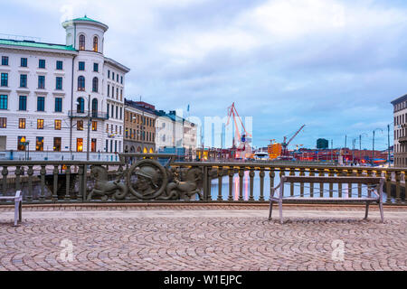 Vastra Hamngatan at the city centre at night in spring, Goteborg (Gothenburg), Vastra-Gotaland County, Sweden, Scandinavia, Europe Stock Photo