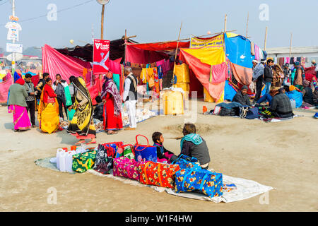 Pilgrims, Allahabad Kumbh Mela, World’s largest religious gathering, Uttar Pradesh, India Stock Photo