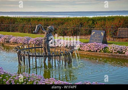 The boy with the leaking boot, statue, sculpture, memorial to Princess Diana, Cleethorpes, Lincolnshire, England, UK Stock Photo