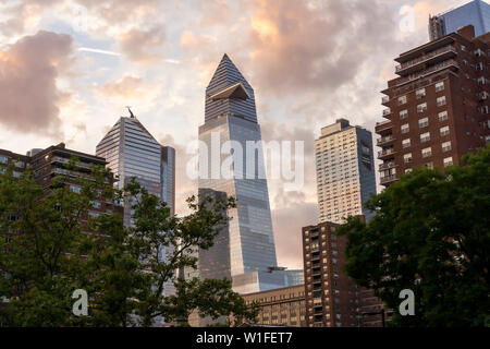 The Hudson Yards development in New York is framed by the Penn South cooperative apartment buildings on Tuesday,  June 25, 2019. (© Richard B. Levine) Stock Photo