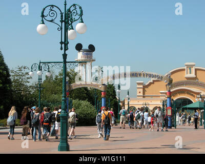 Crowds at the entrance to Walt Disney Studios Park, Disneyland Paris, France Stock Photo